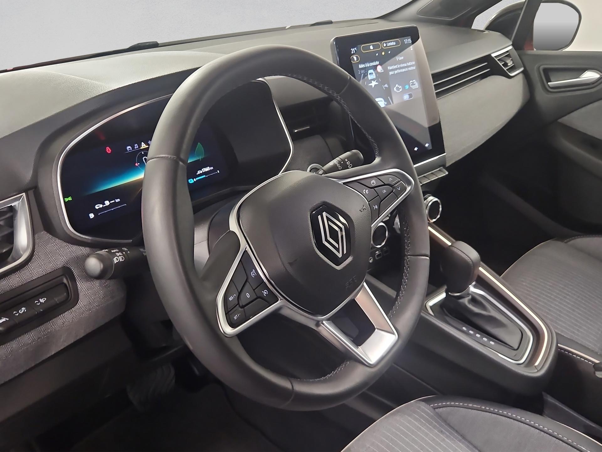 RENAULT Clio 1.6 E-Tech Techno-image-8