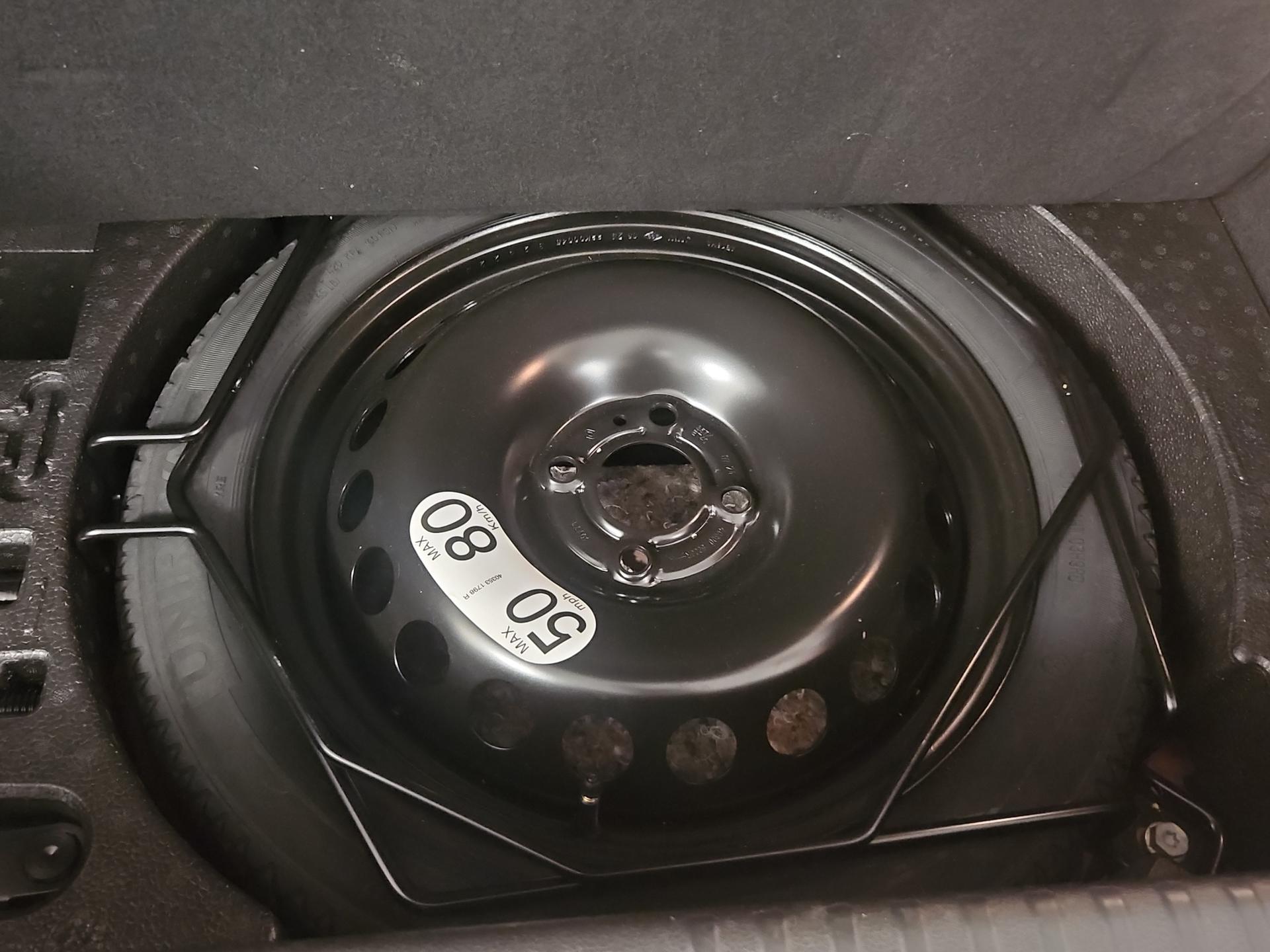 RENAULT Clio 1.6 E-Tech Techno-image-17