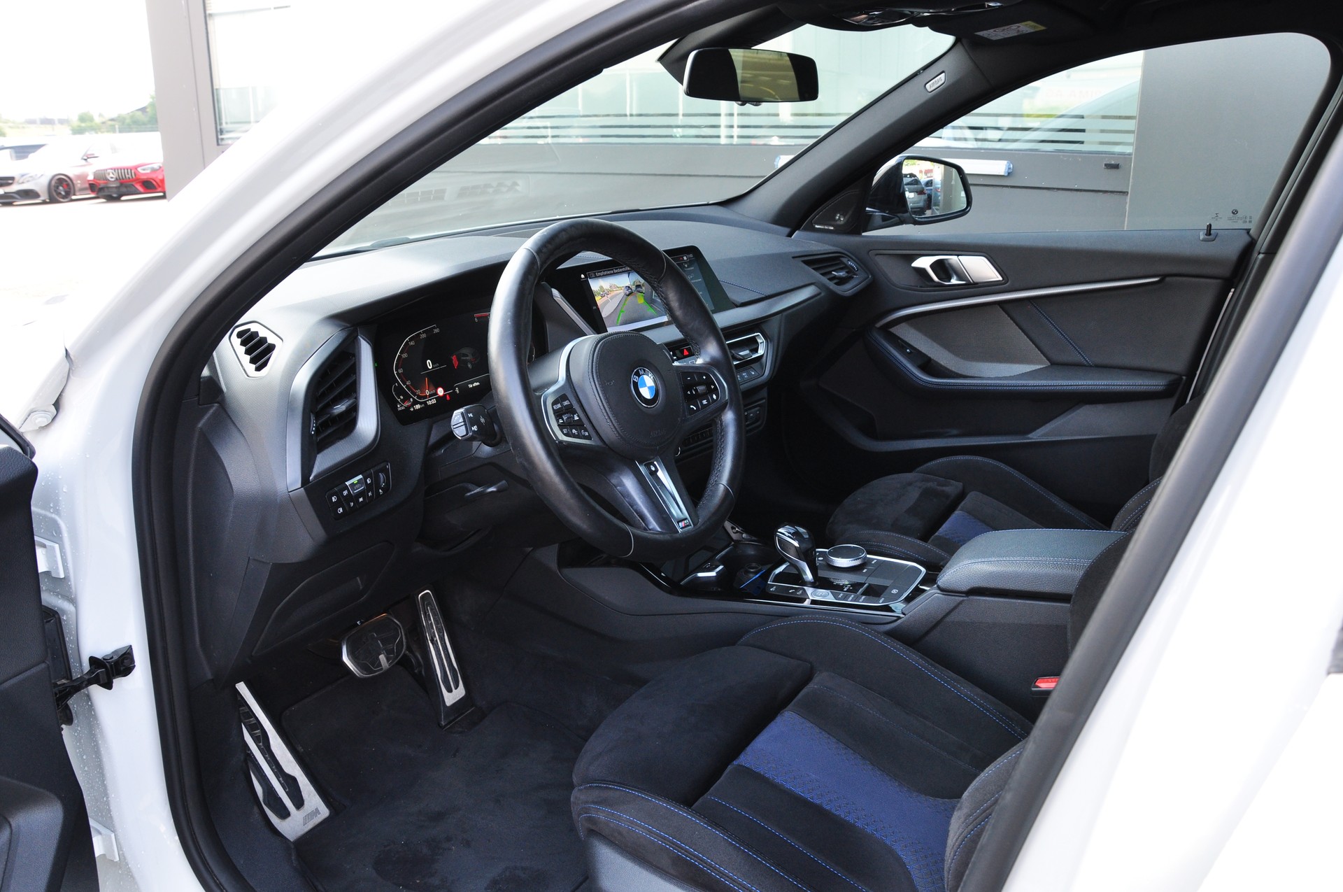 BMW 120d xDrive Steptronic Pure M Sport-image-21