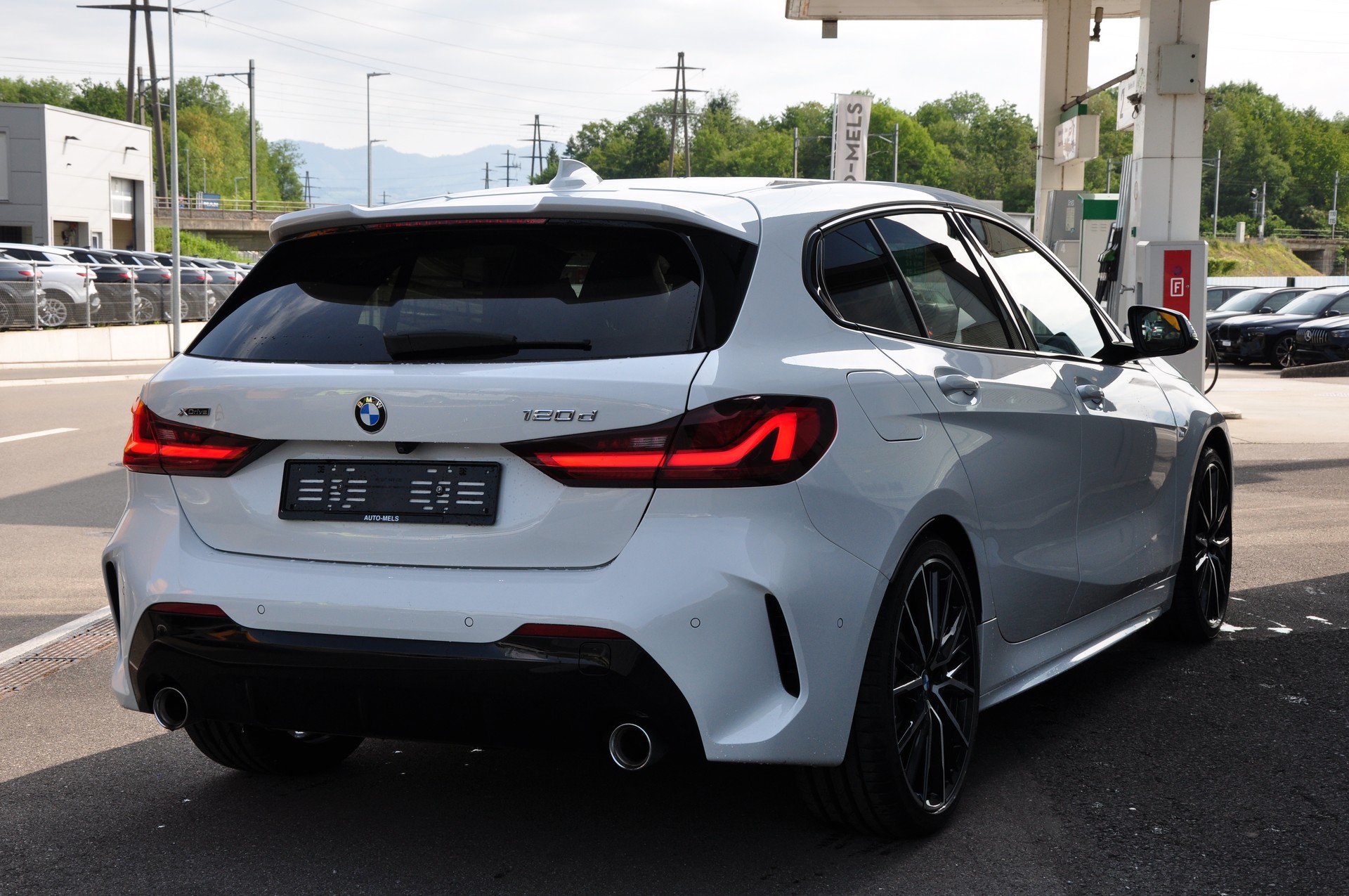 BMW 120d xDrive Steptronic Pure M Sport-image-9