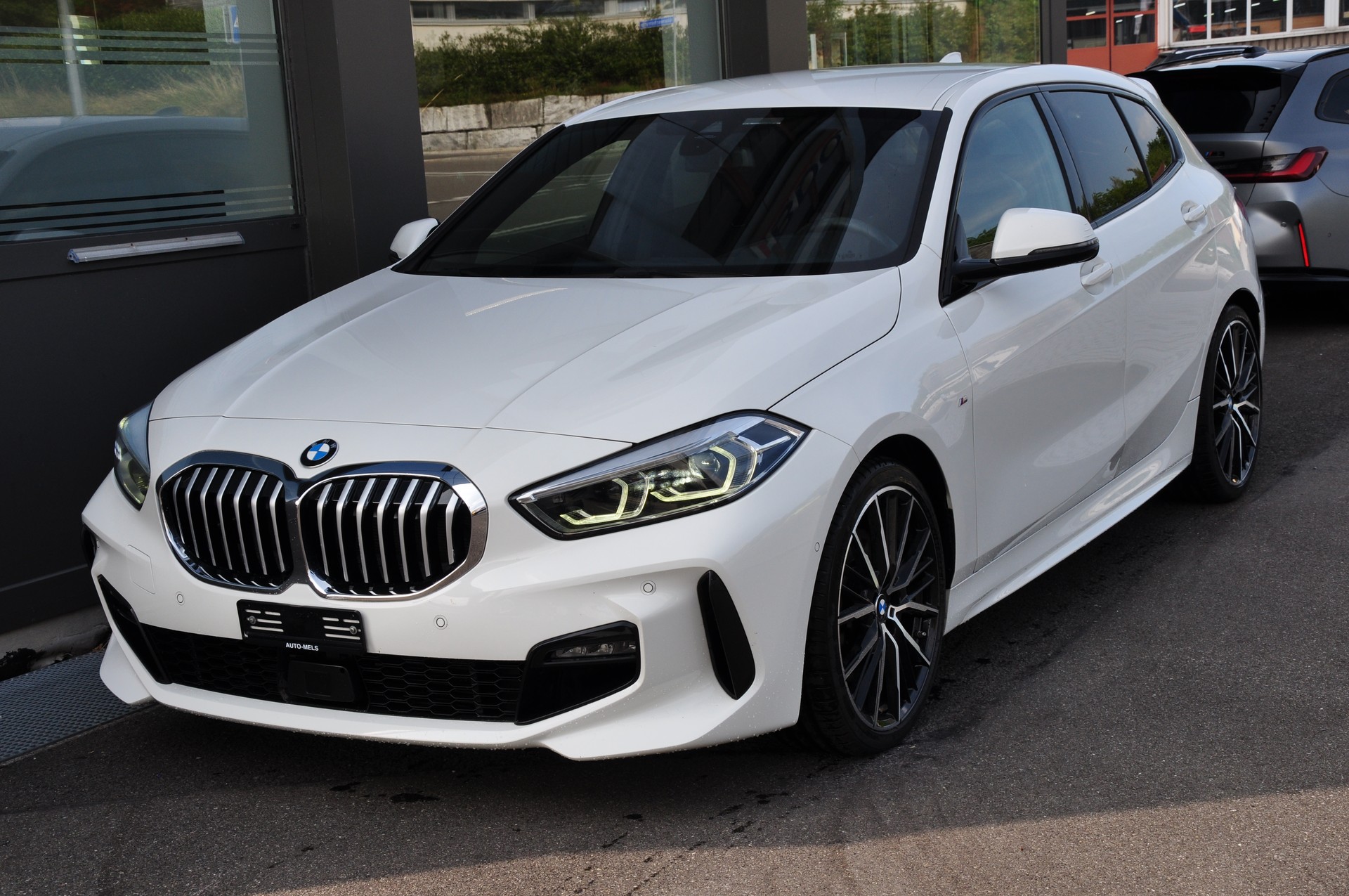 BMW 120d xDrive Steptronic Pure M Sport-image-3