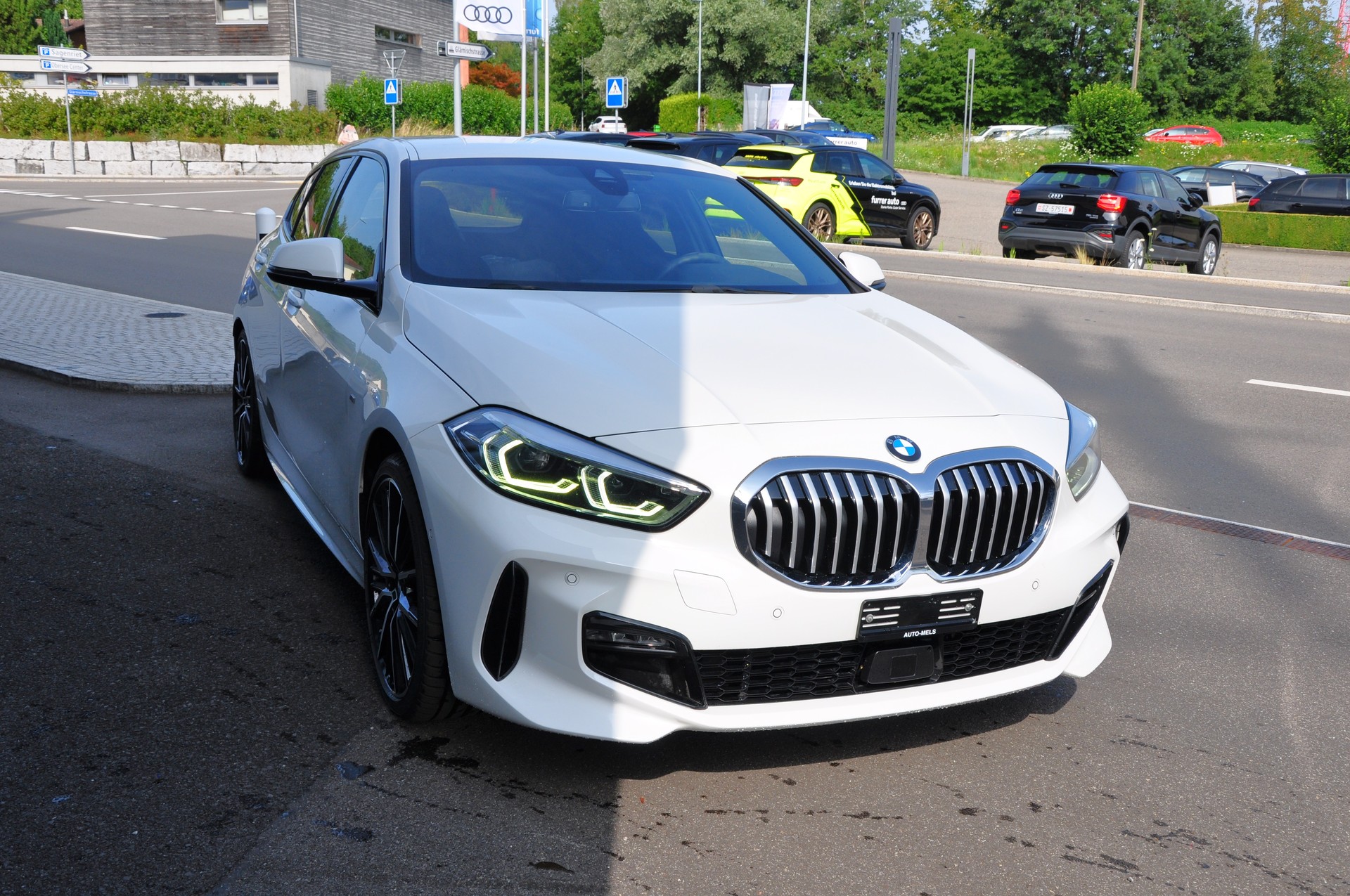 BMW 120d xDrive Steptronic Pure M Sport-image-12