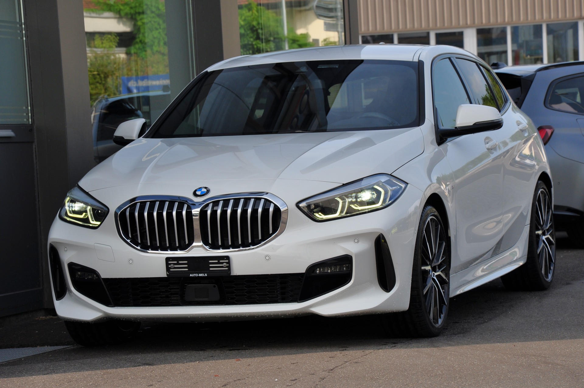 BMW 120d xDrive Steptronic Pure M Sport-image-5