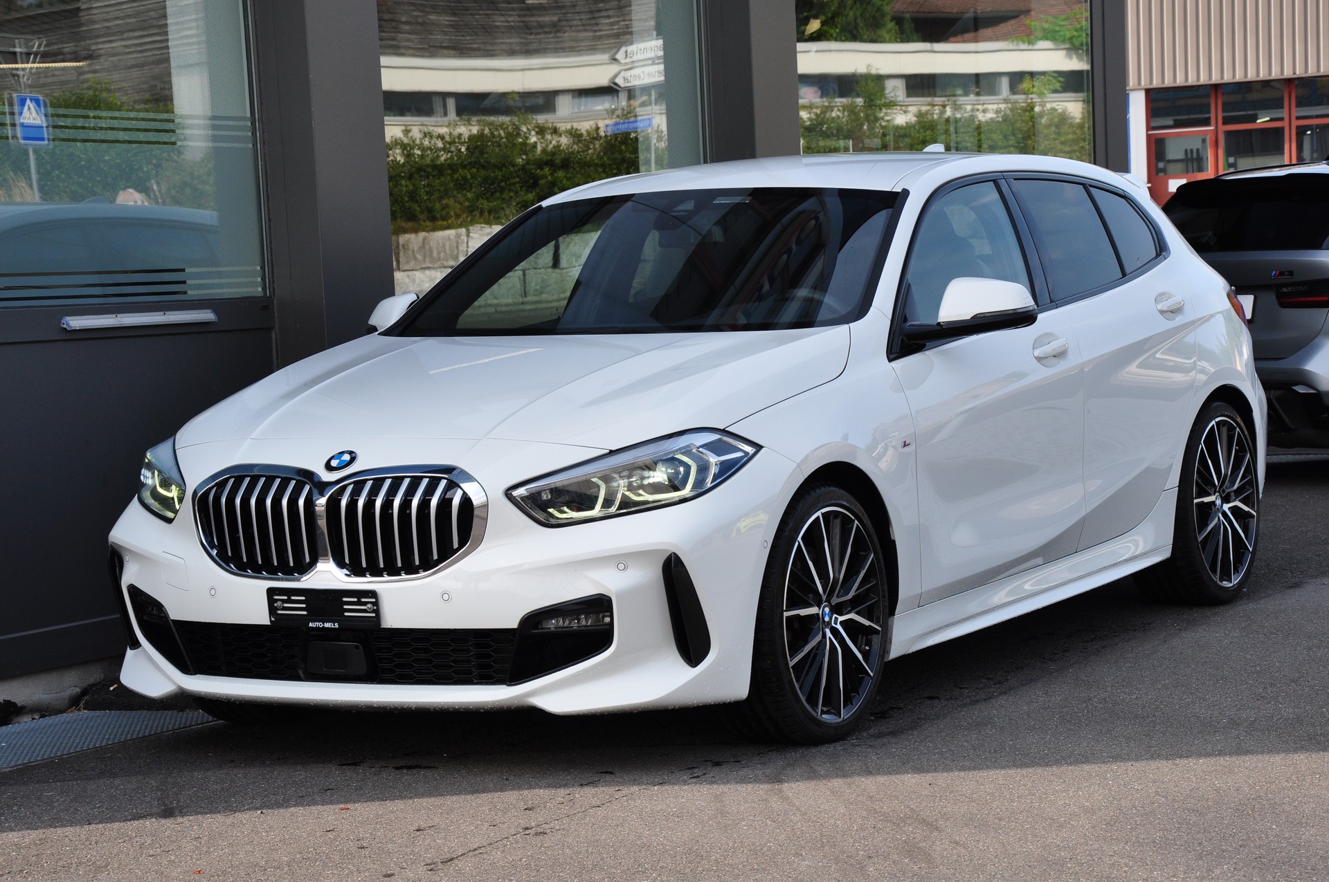 BMW 120d xDrive Steptronic Pure M Sport-image-4