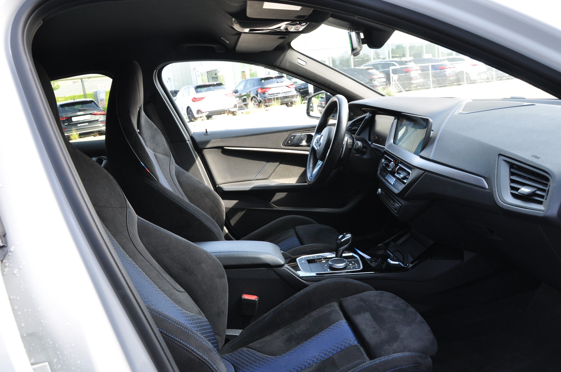 BMW 120d xDrive Steptronic Pure M Sport-image-25