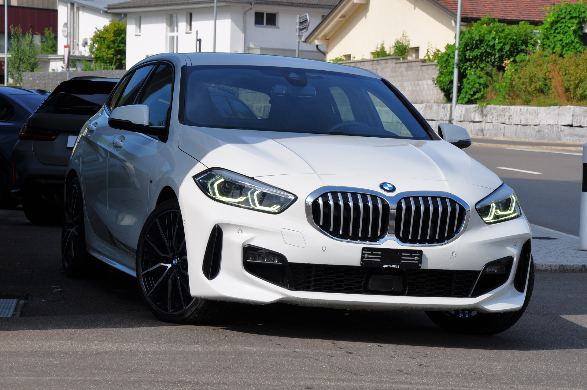 BMW 120d xDrive Steptronic Pure M Sport-image-11