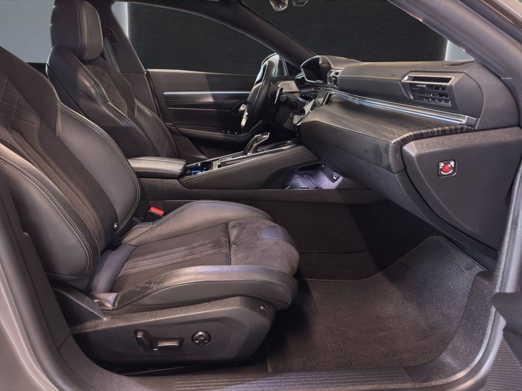 PEUGEOT 508 SW Hybrid4 360 e Sport Engineered //Toit ouvrant panoramique électrique/Caméra avant arrière/Nav. DAB+/Système Hi-Fi FOCAL-image-10