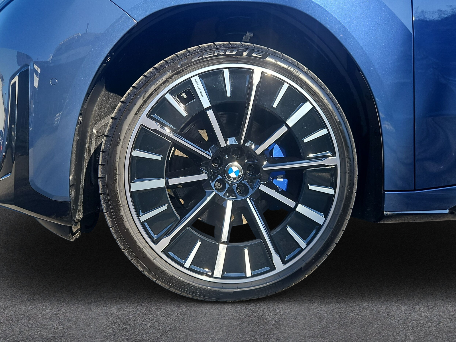 BMW iX3 50 xDrive M Sport-image-8
