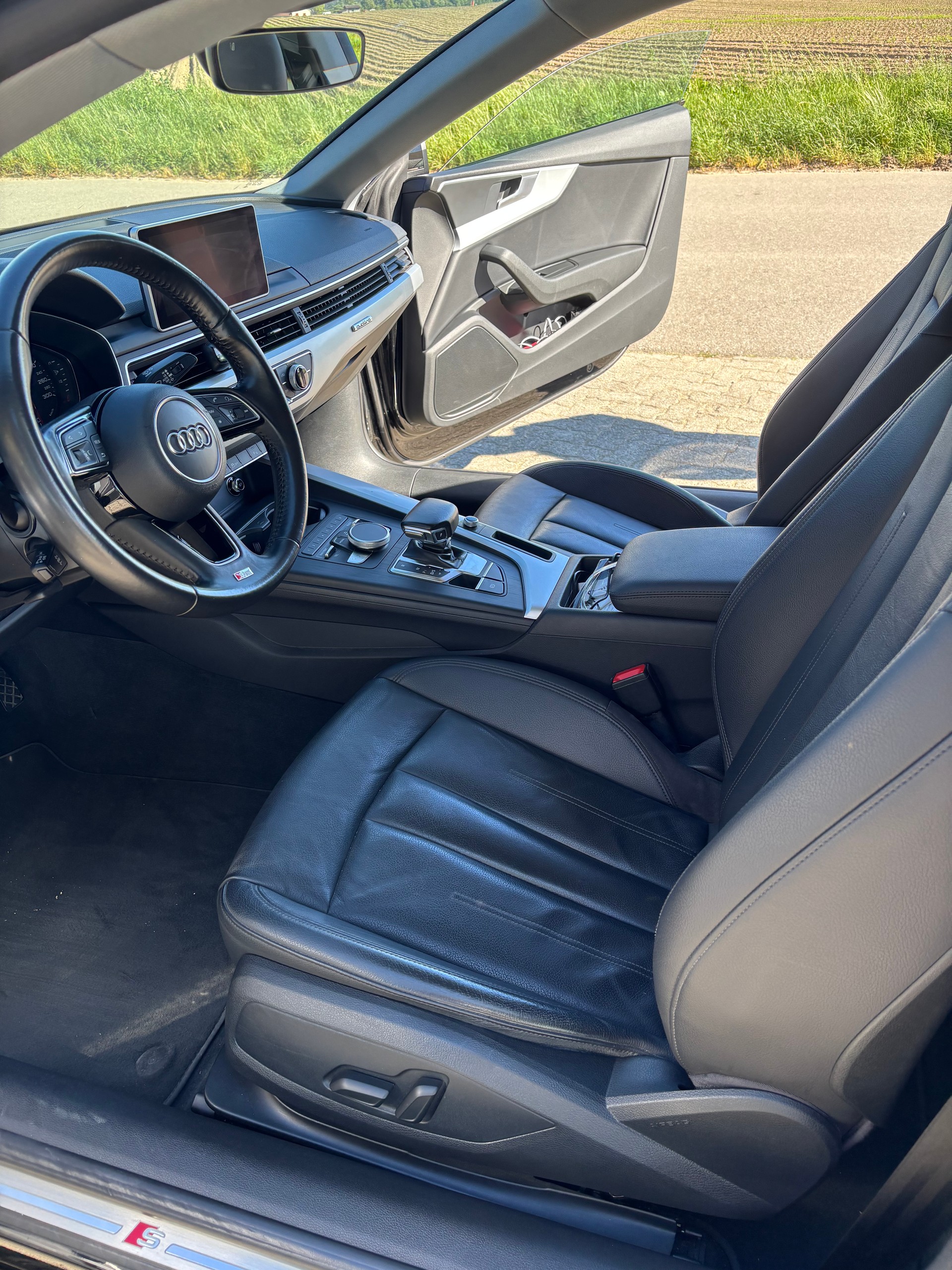 AUDI A5-image-4