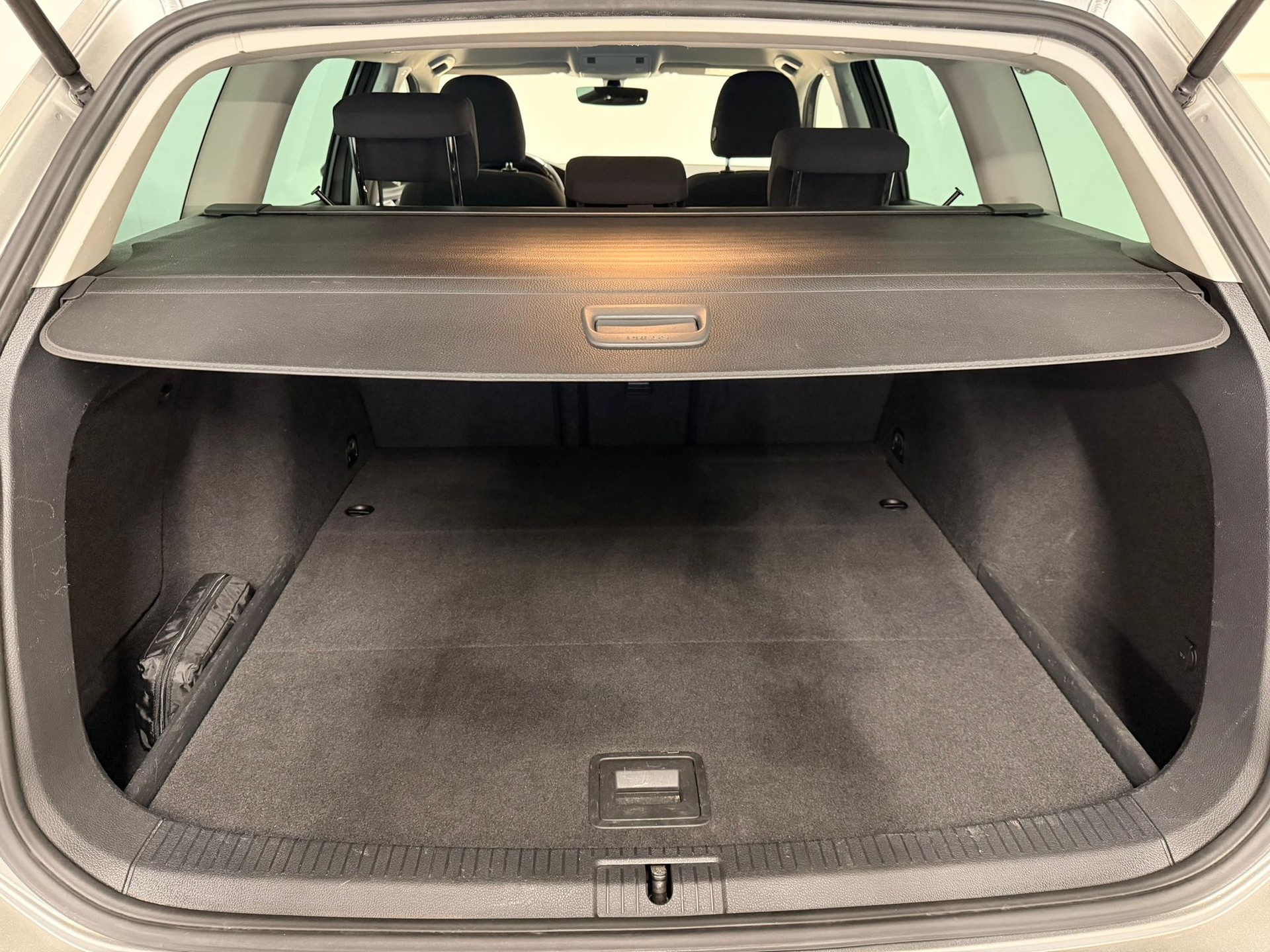 VW Variant 1.6TDI / DSG-image-11