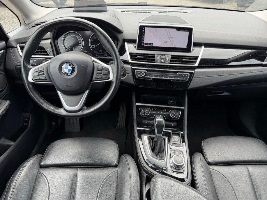 BMW 225xe iPerformance Active Tourer Steptronic Luxury Line-image-3