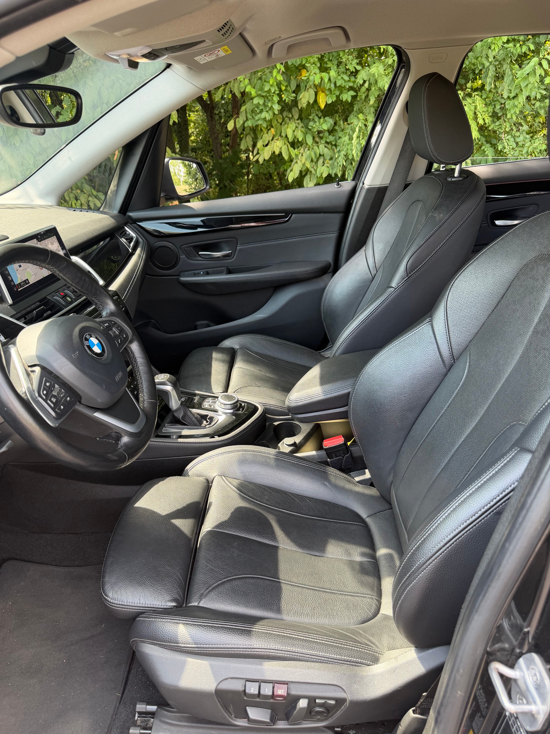 BMW 225xe iPerformance Active Tourer Steptronic Luxury Line-image-9