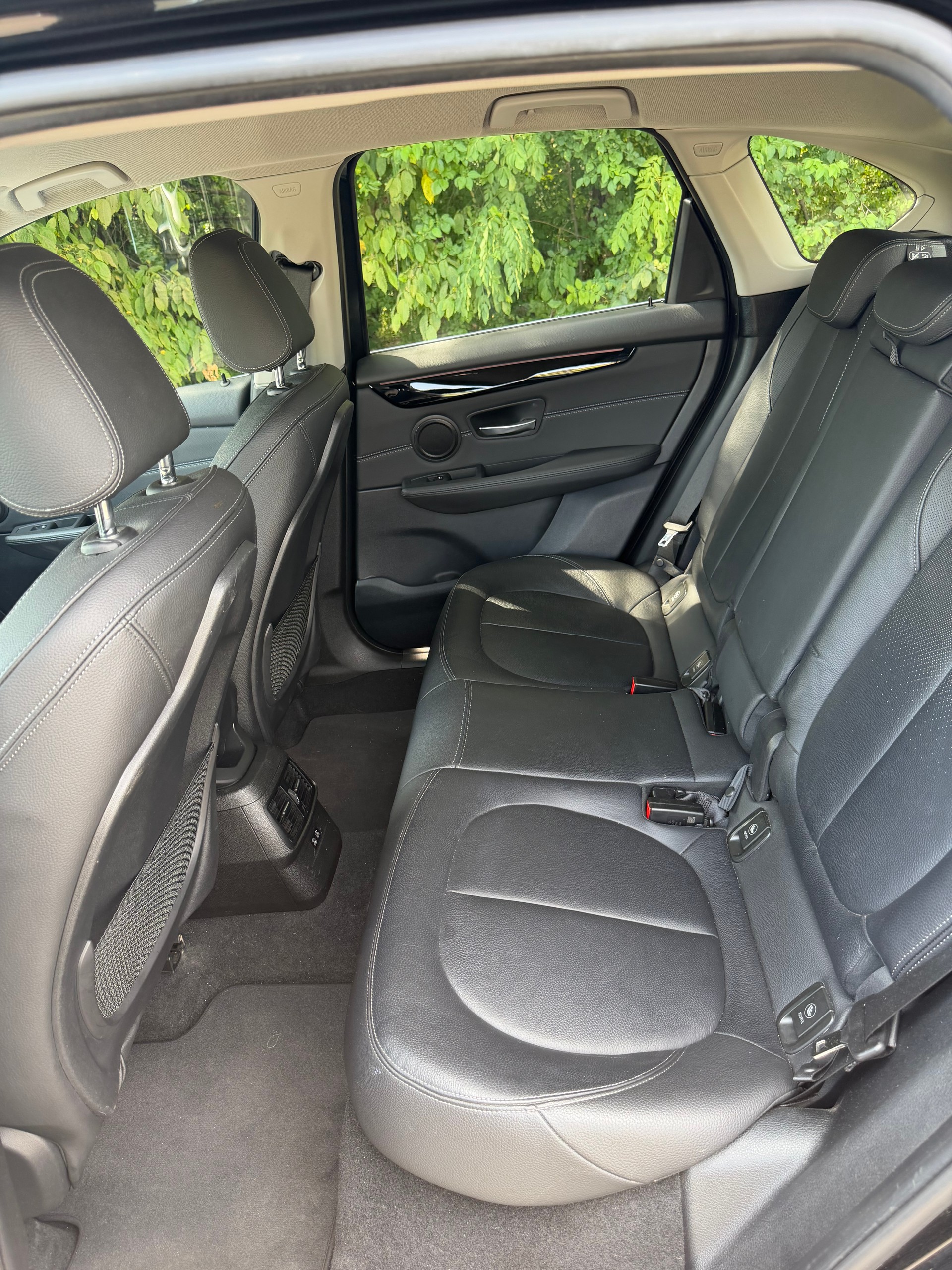 BMW 225xe iPerformance Active Tourer Steptronic Luxury Line-image-13