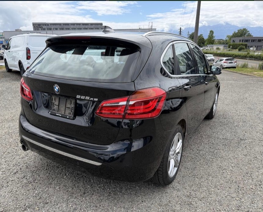 BMW 225xe iPerformance Active Tourer Steptronic Luxury Line-image-2