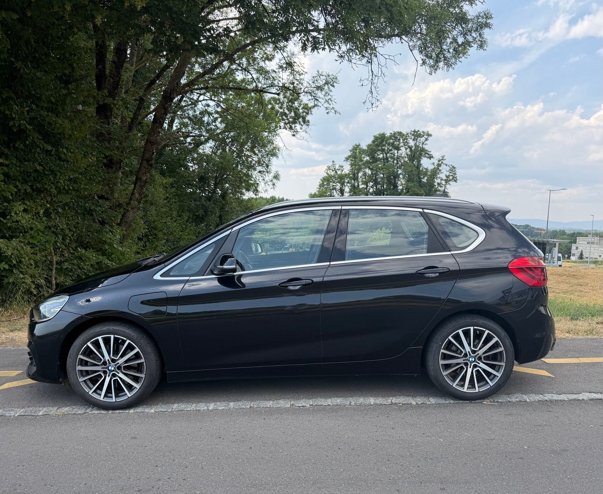 BMW 225xe iPerformance Active Tourer Steptronic Luxury Line-image-5