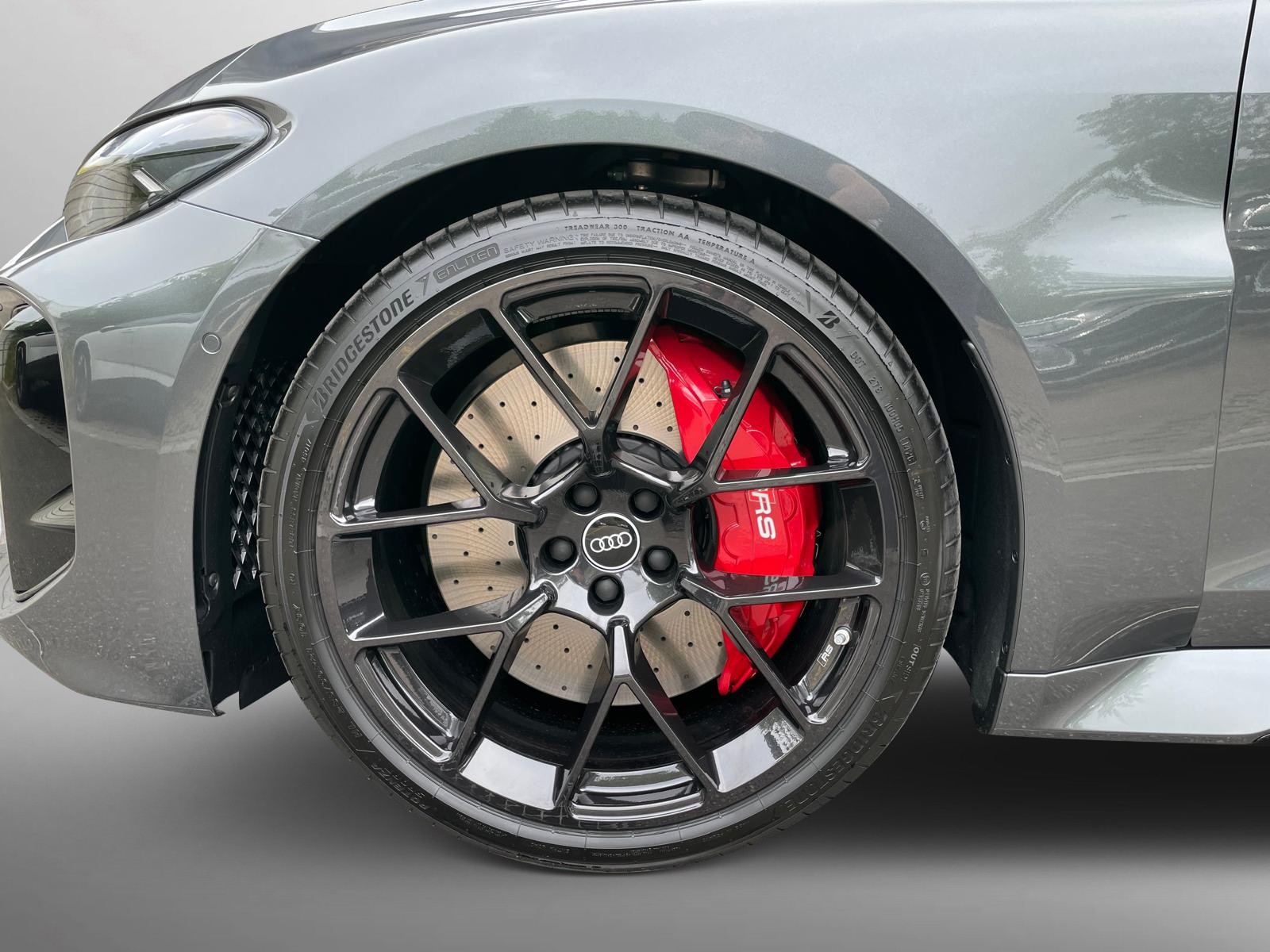 AUDI RS 5 Avant TFSI 470 kW Tiptronic quattro-image-3