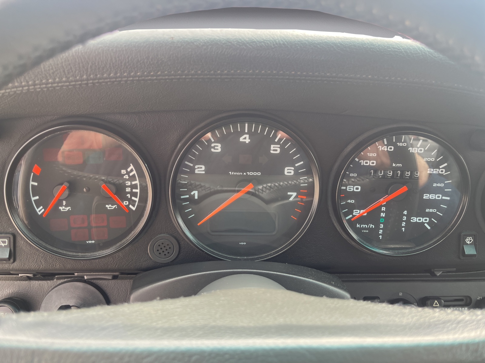 PORSCHE 911 (964) 3.6 Carrera 2-image-9