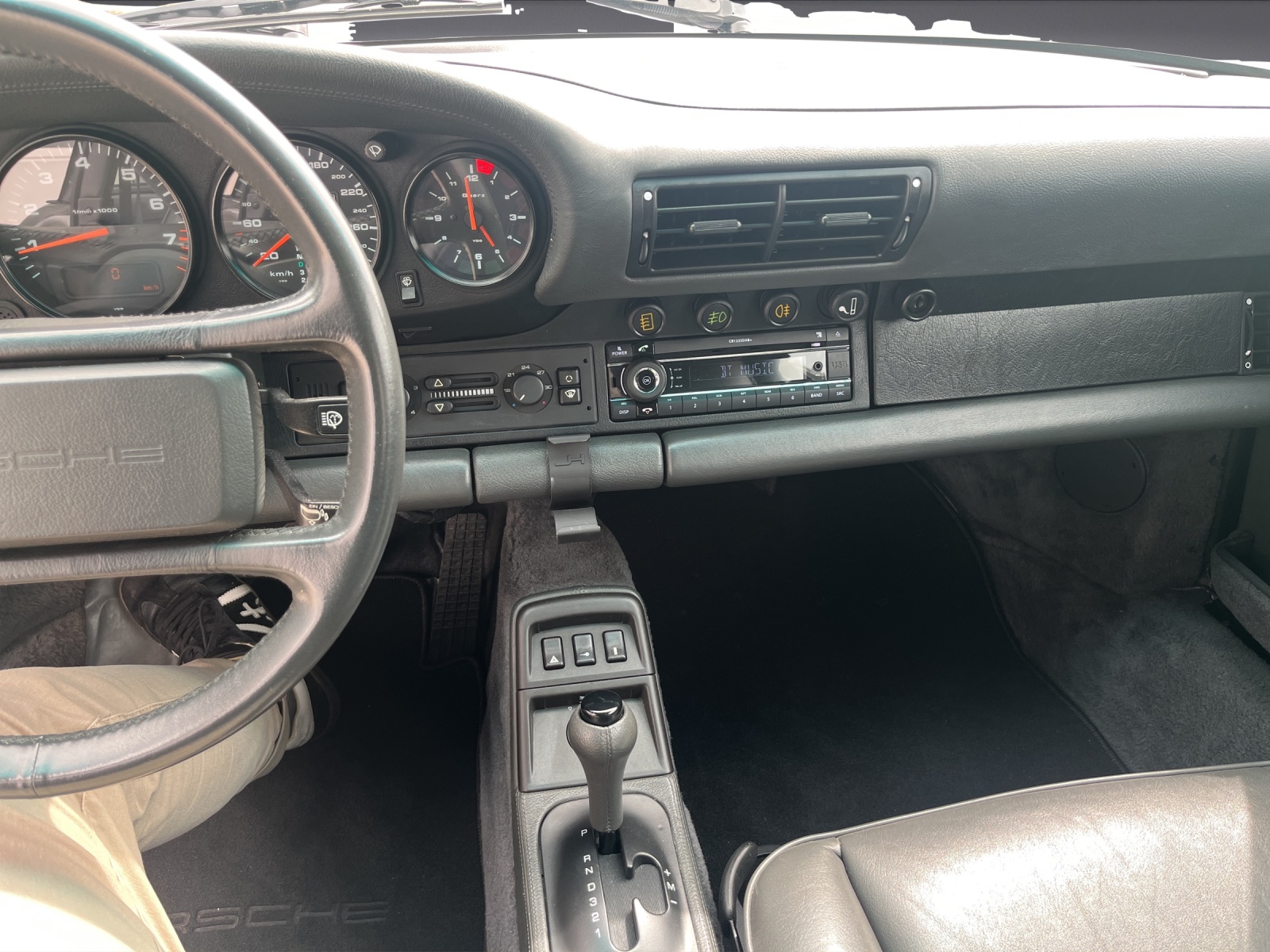 PORSCHE 911 (964) 3.6 Carrera 2-image-12