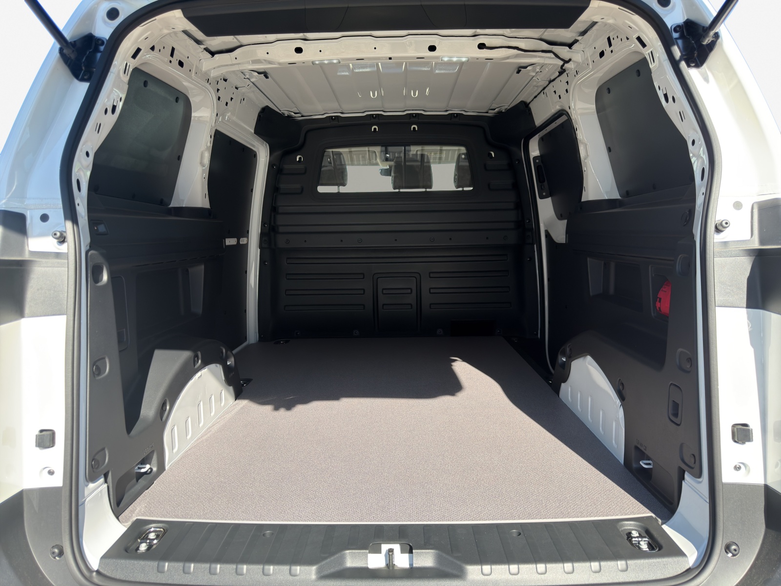 VW ID. Buzz Cargo Pro 4Motion 79/84kWh 2988mm-image-12