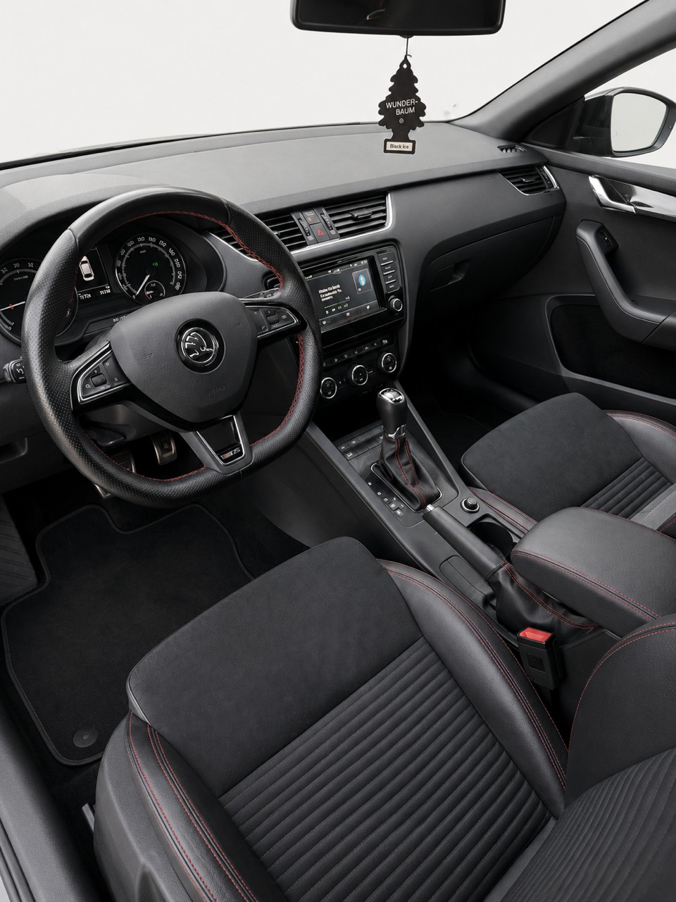 SKODA RS D 2.0TDI 4X4-image-4