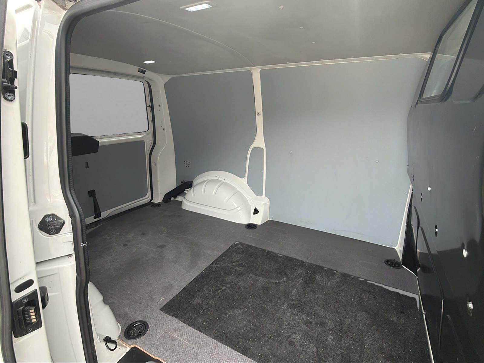 VW T6.1 Kaw. 3000 2.0 TDI 90-image-8