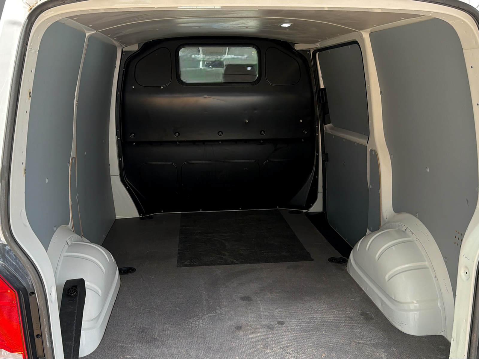 VW T6.1 Kaw. 3000 2.0 TDI 90-image-5