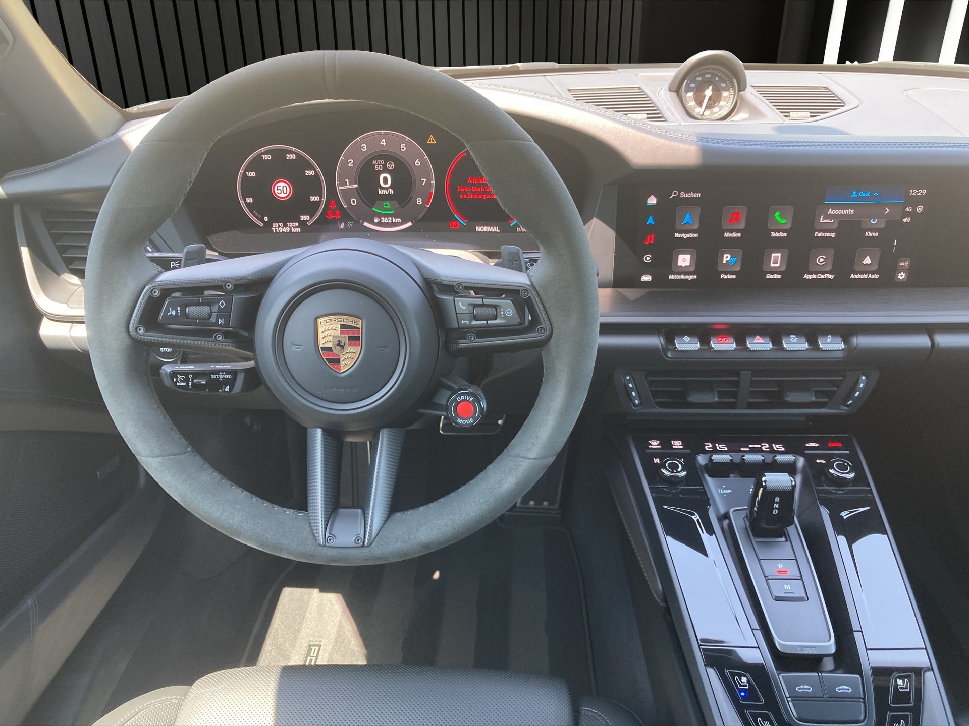 PORSCHE 911 Targa4 GTS-image-12