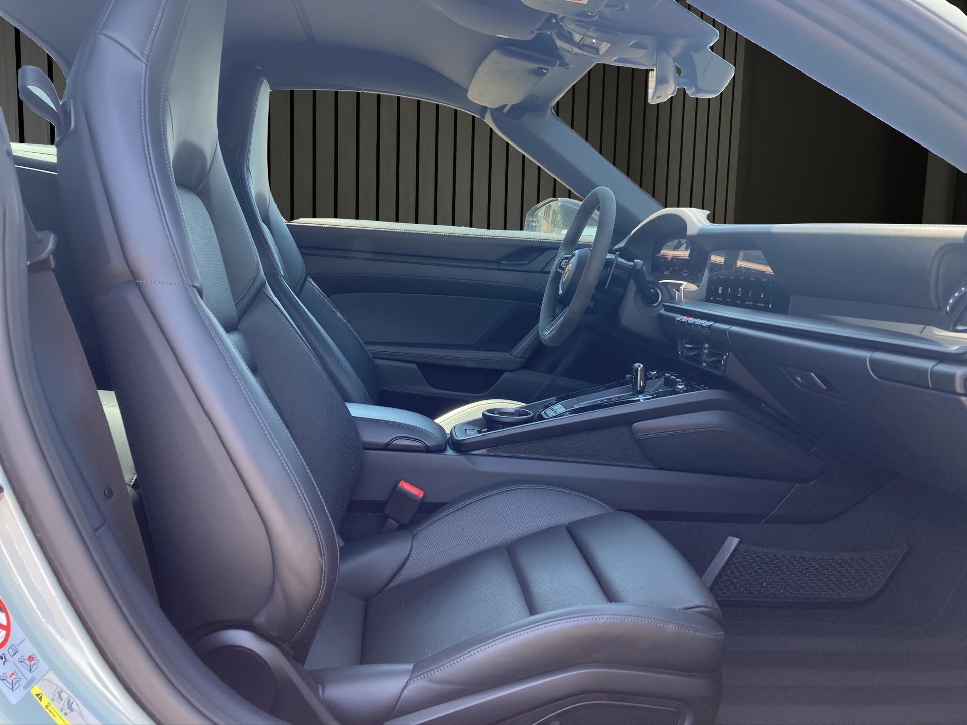 PORSCHE 911 Targa4 GTS-image-15