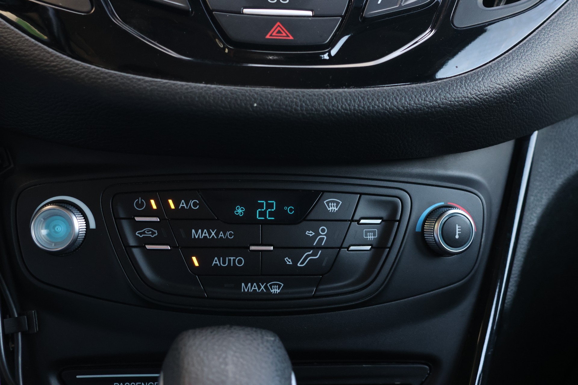 FORD B-Max 1.6 Ti-VCT PowerShift-image-13