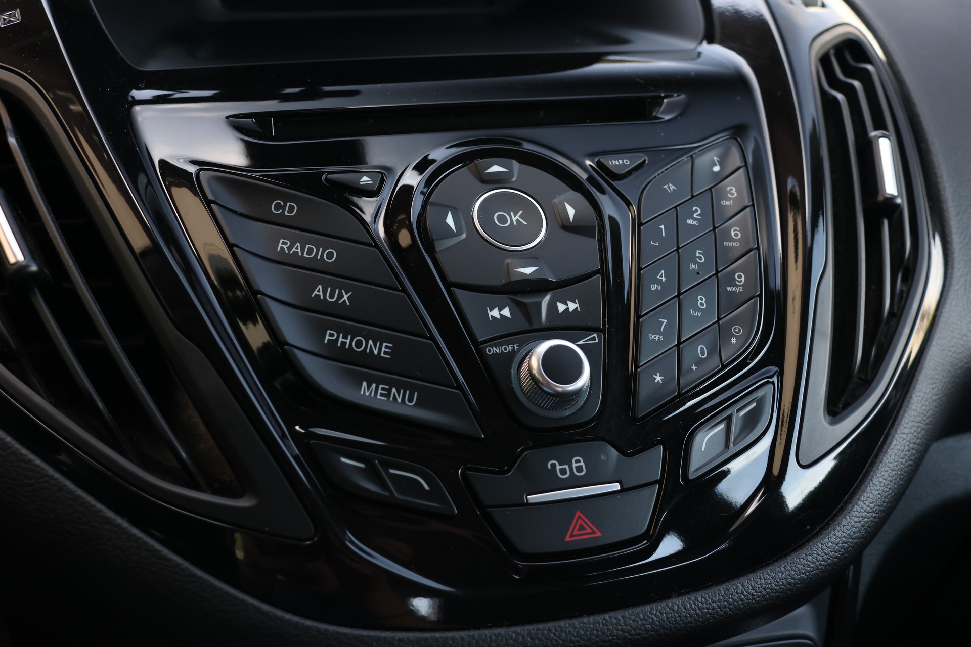 FORD B-Max 1.6 Ti-VCT PowerShift-image-16