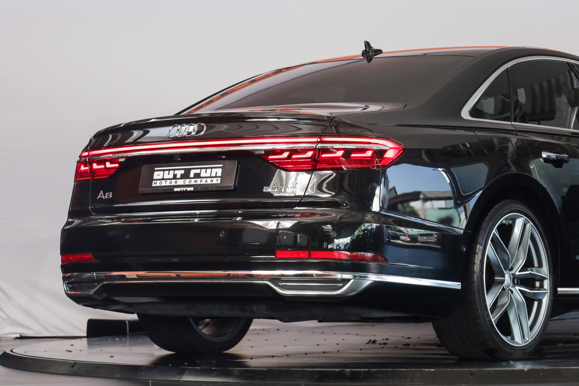 AUDI A8 50 TDI quattro tiptronic-image-8