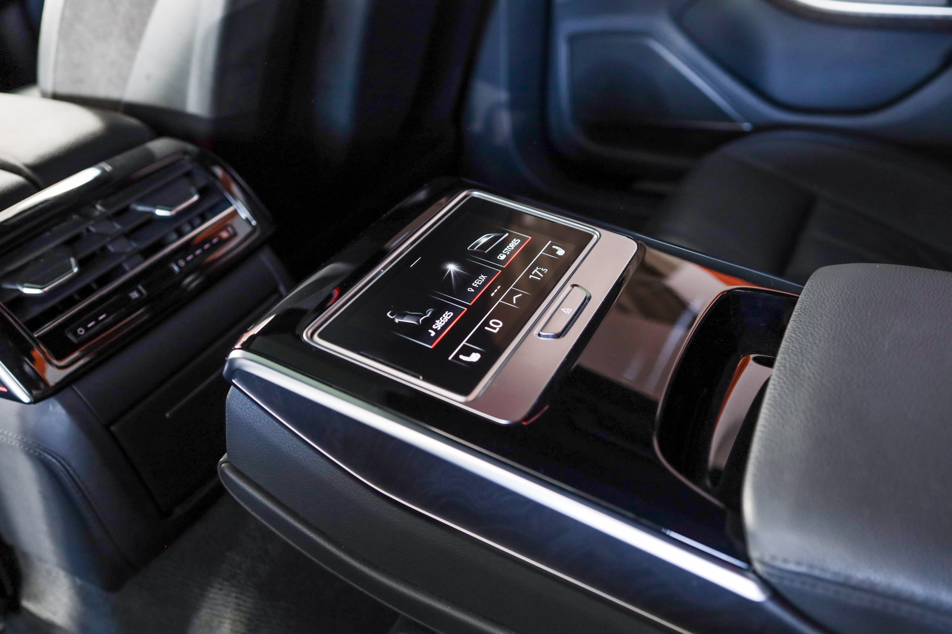 AUDI A8 50 TDI quattro tiptronic-image-21