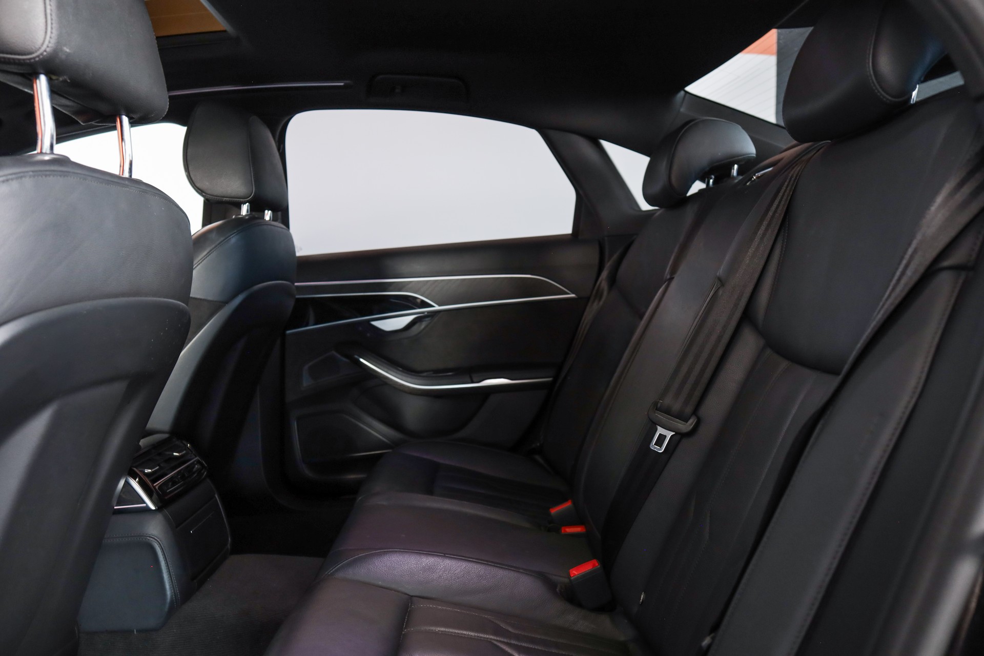 AUDI A8 50 TDI quattro tiptronic-image-23
