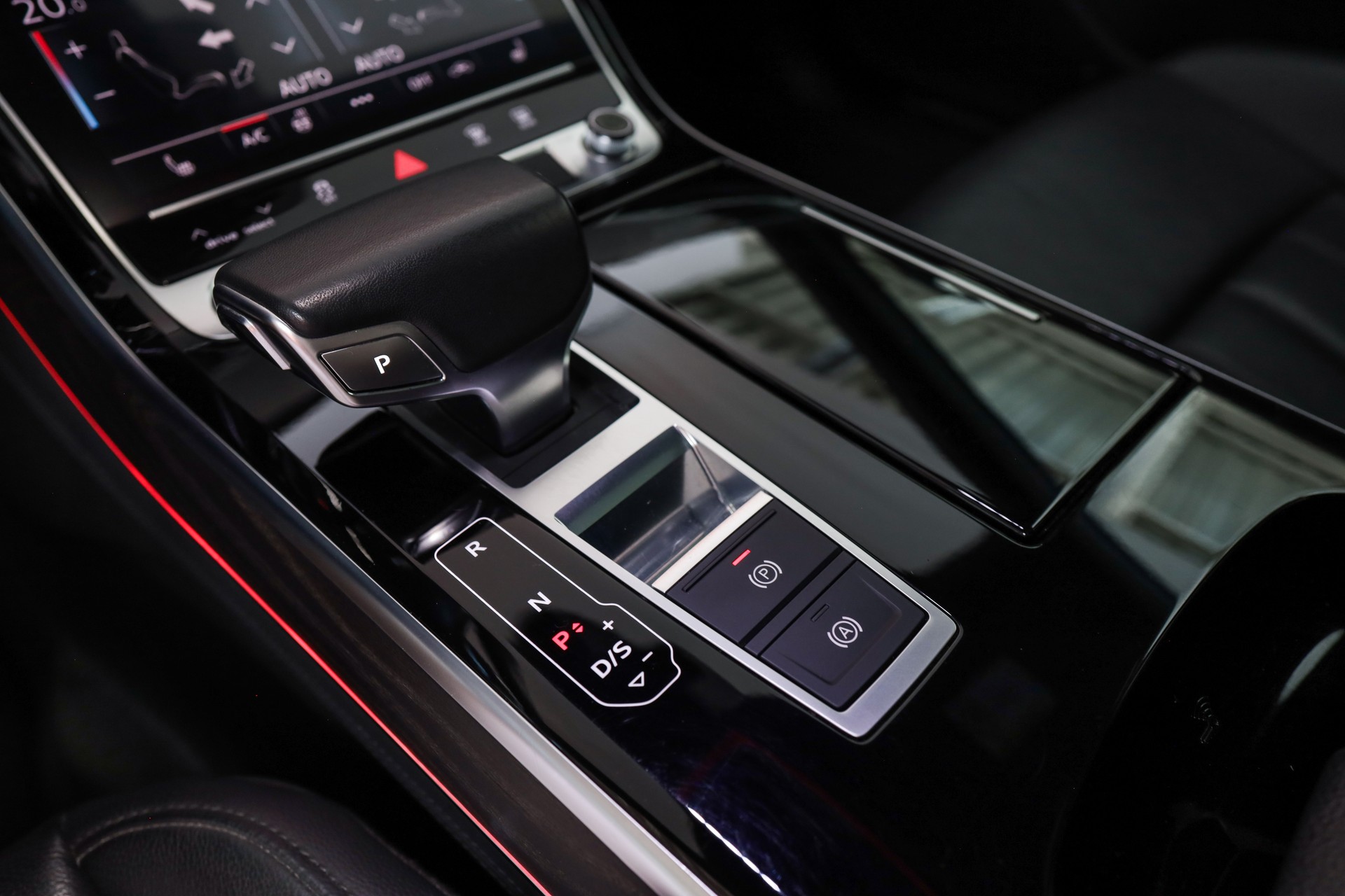 AUDI A8 50 TDI quattro tiptronic-image-18
