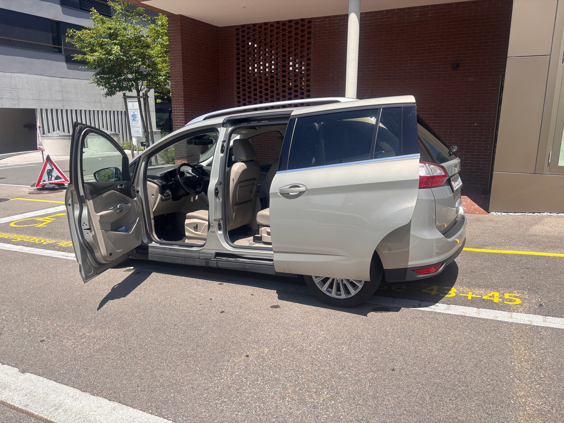 FORD 1.5i GrC-Max 182 Titanium Automat-image-1