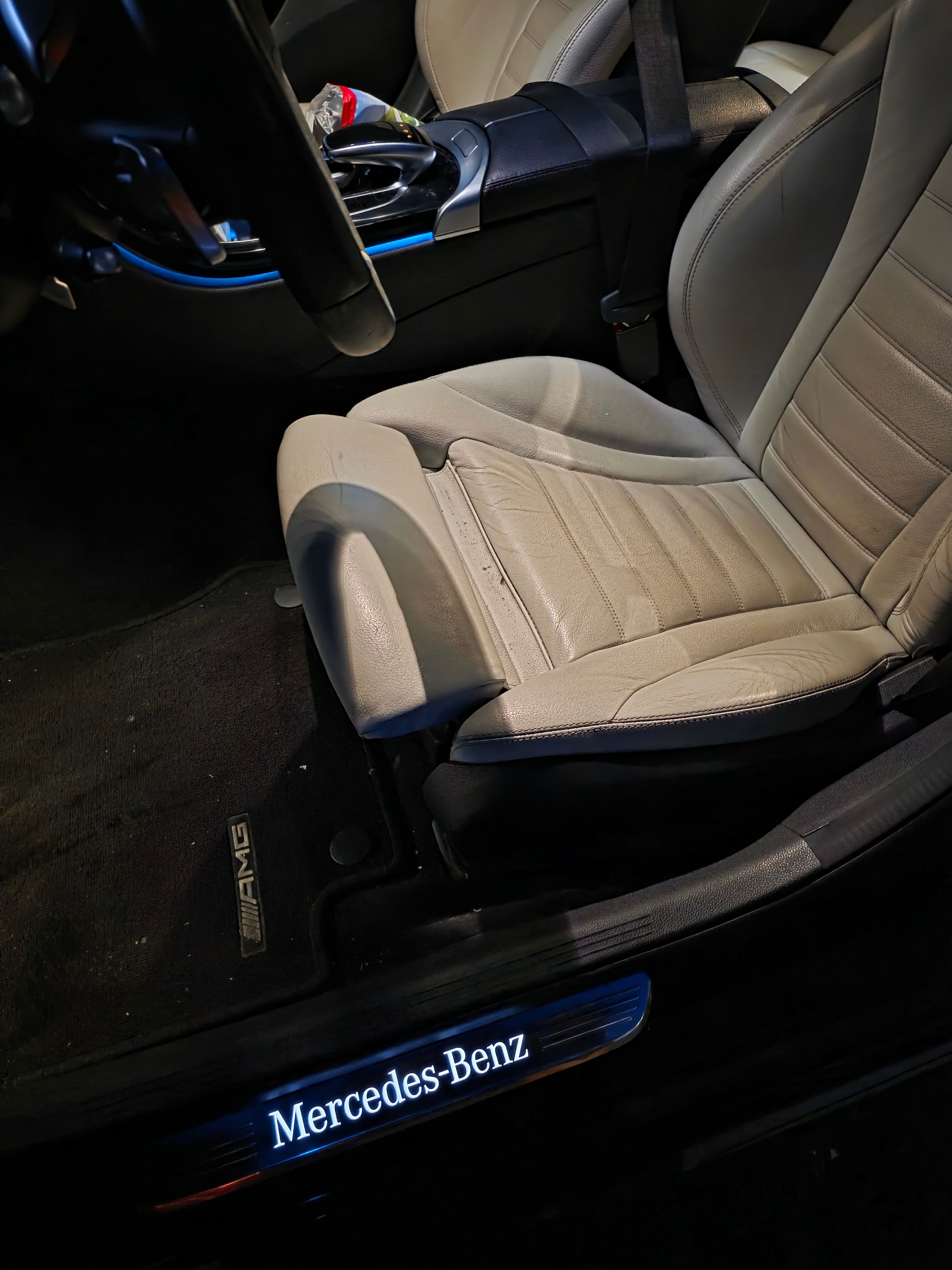 MERCEDES-BENZ C 220 BlueTEC AMG Line 7G-Tronic-image-8