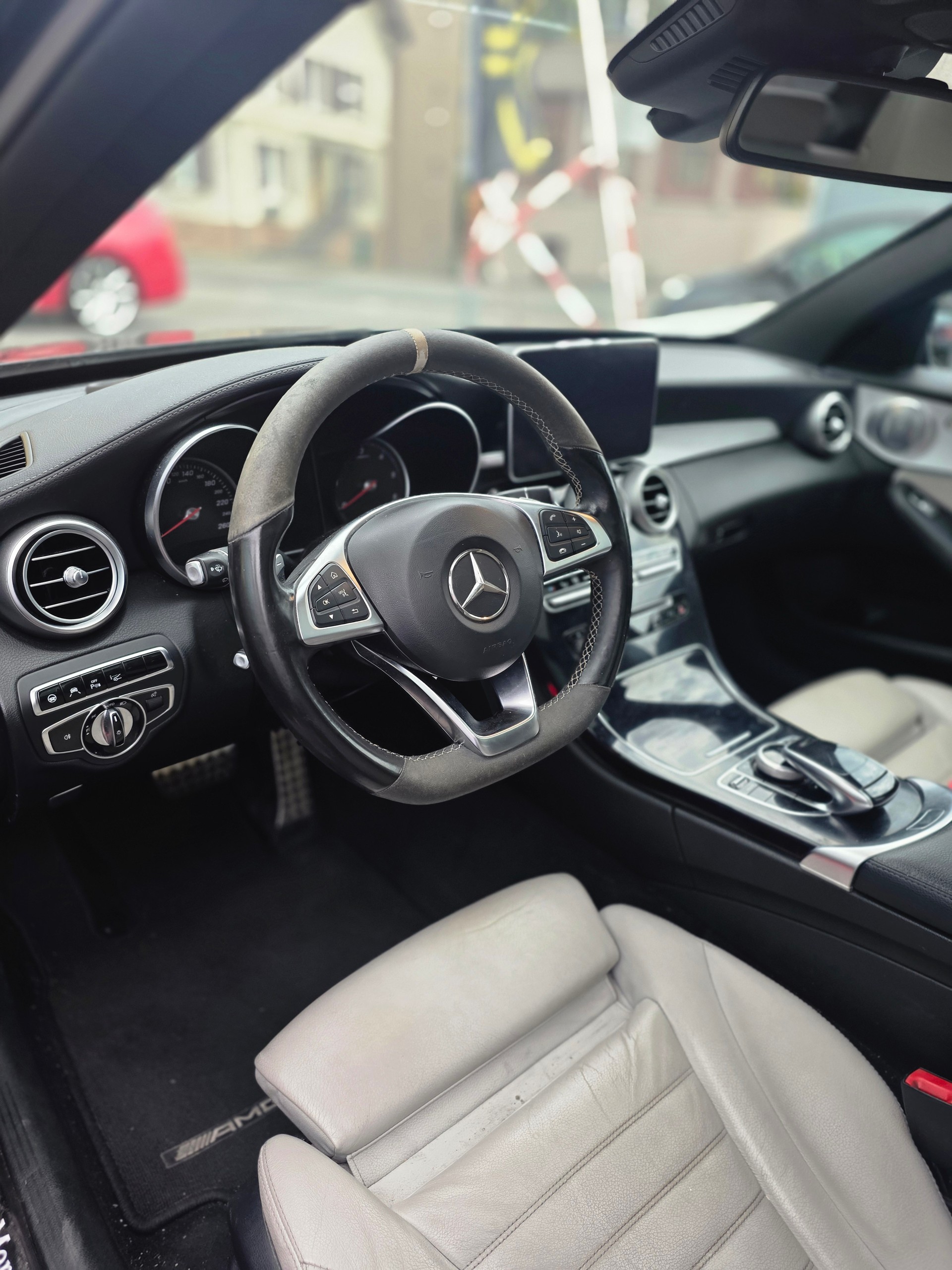 MERCEDES-BENZ C 220 BlueTEC AMG Line 7G-Tronic-image-9