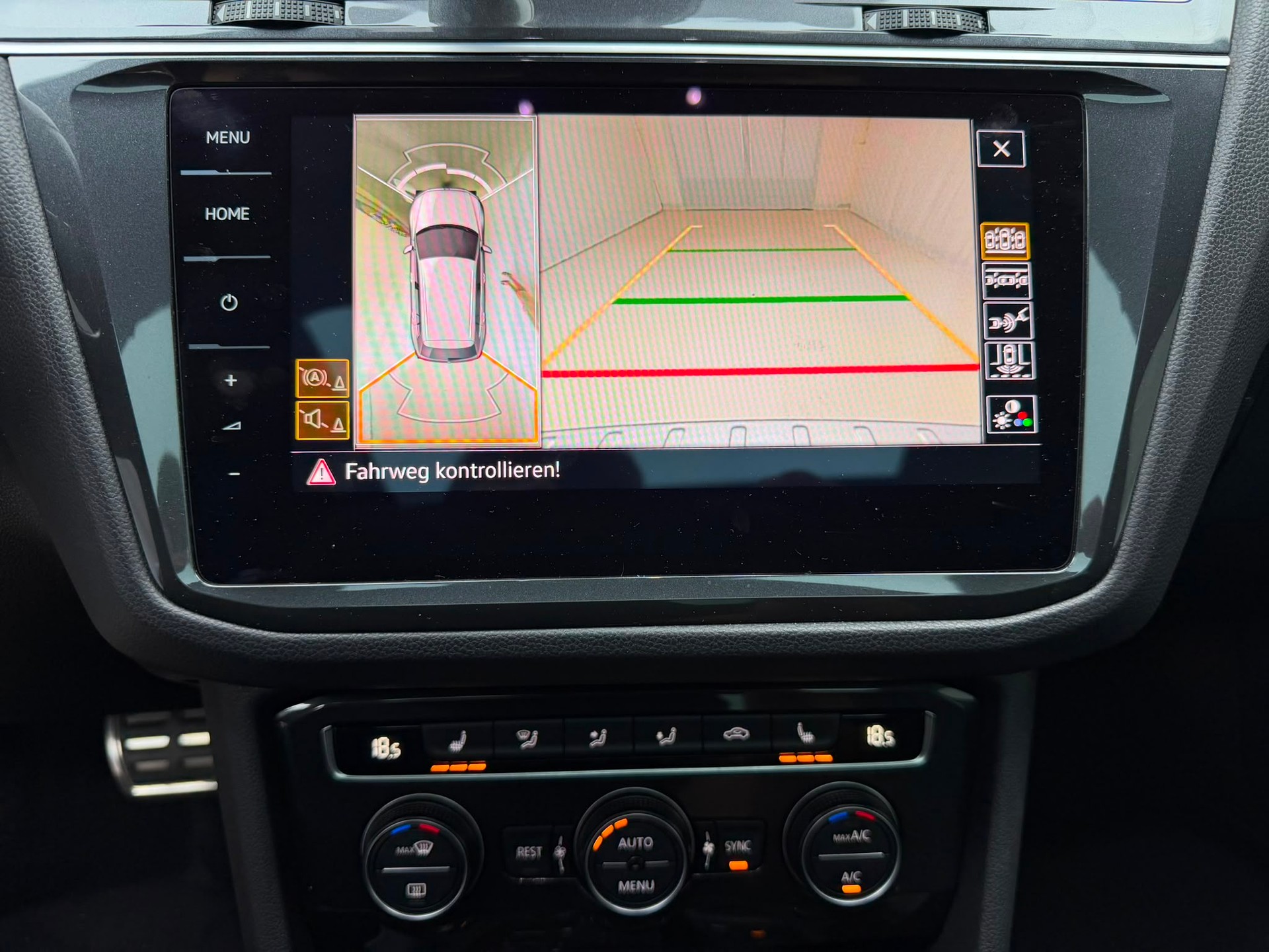 VW Tiguan 2.0 TDI SCR Highline 4Motion DSG-image-15