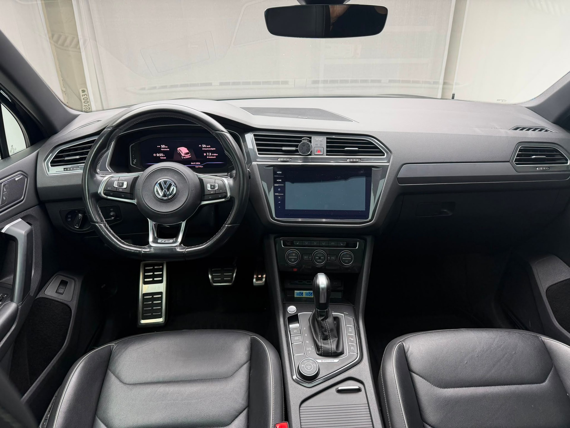 VW Tiguan 2.0 TDI SCR Highline 4Motion DSG-image-10