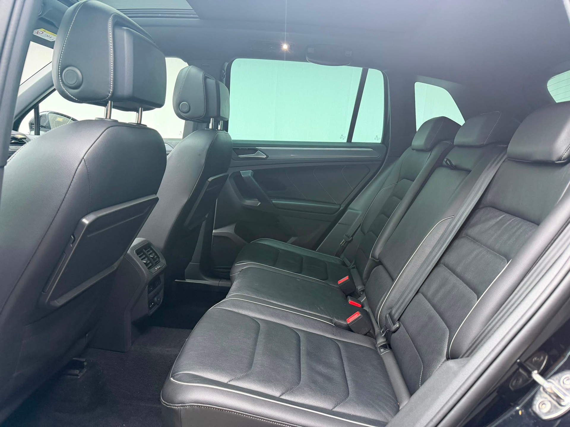 VW Tiguan 2.0 TDI SCR Highline 4Motion DSG-image-13