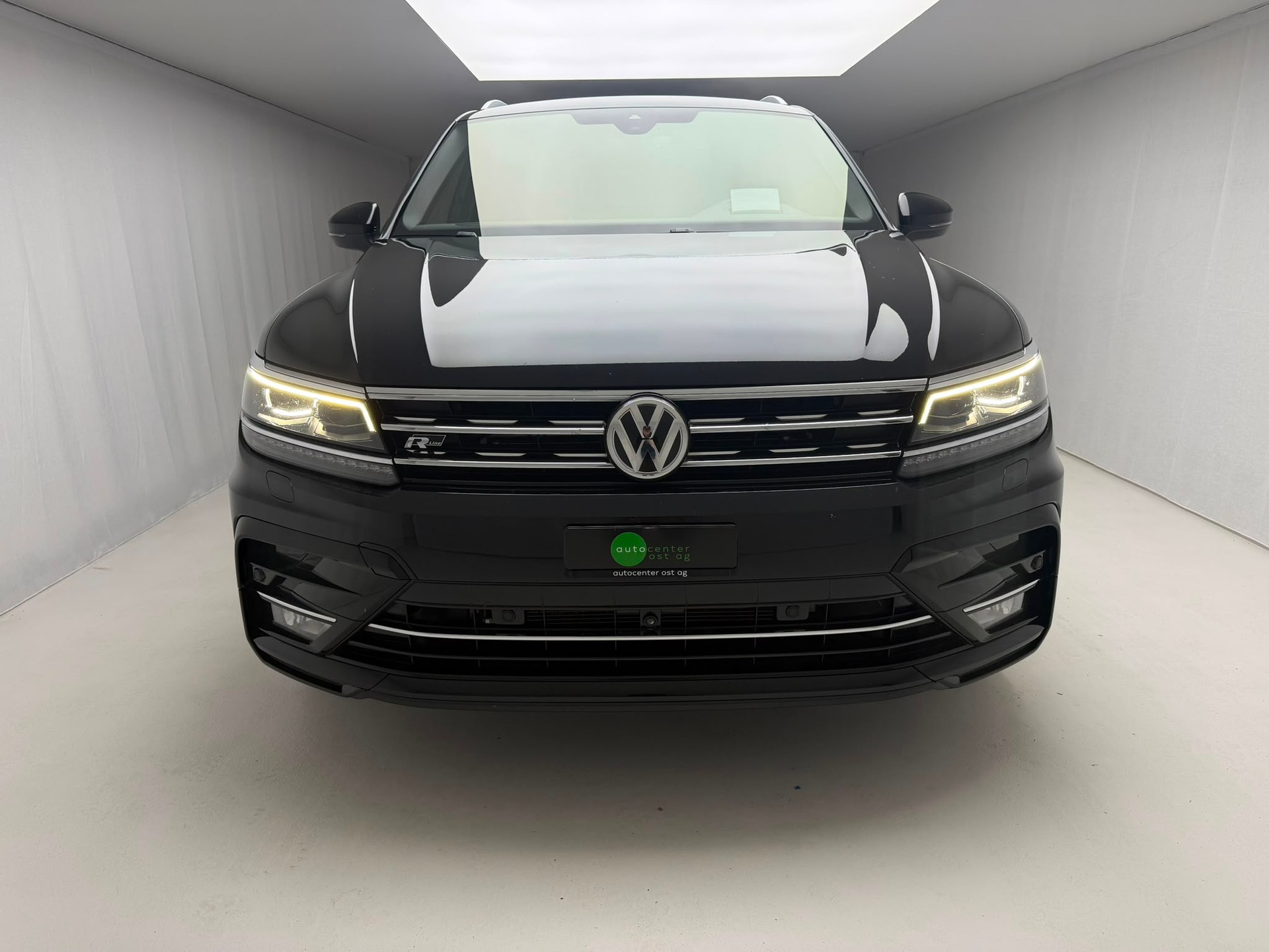 VW Tiguan 2.0 TDI SCR Highline 4Motion DSG-image-4