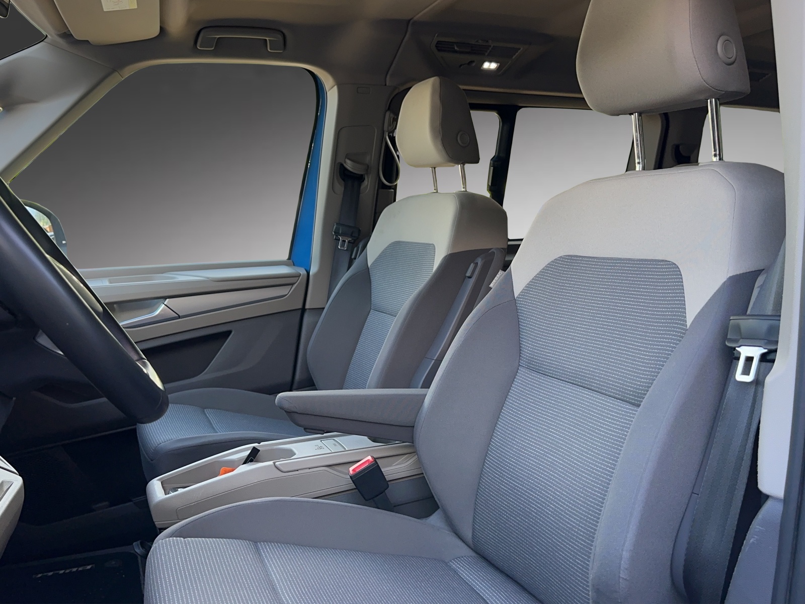 VW Multivan 1.4 eHybrid Liberty DSG Lang-showroom-element-3