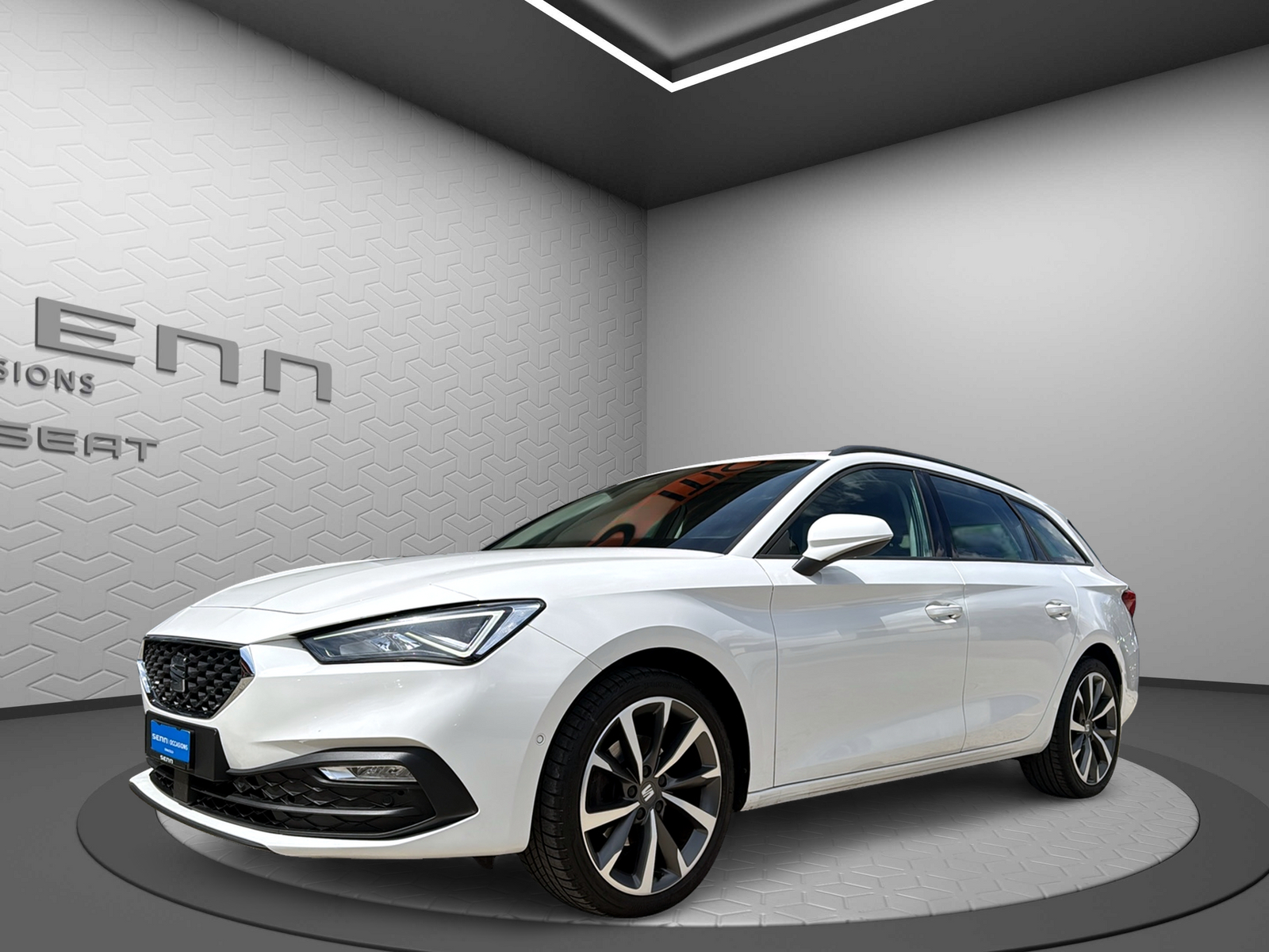 SEAT Leon ST 1.0 eTSI mHEV DSG Style-image-0