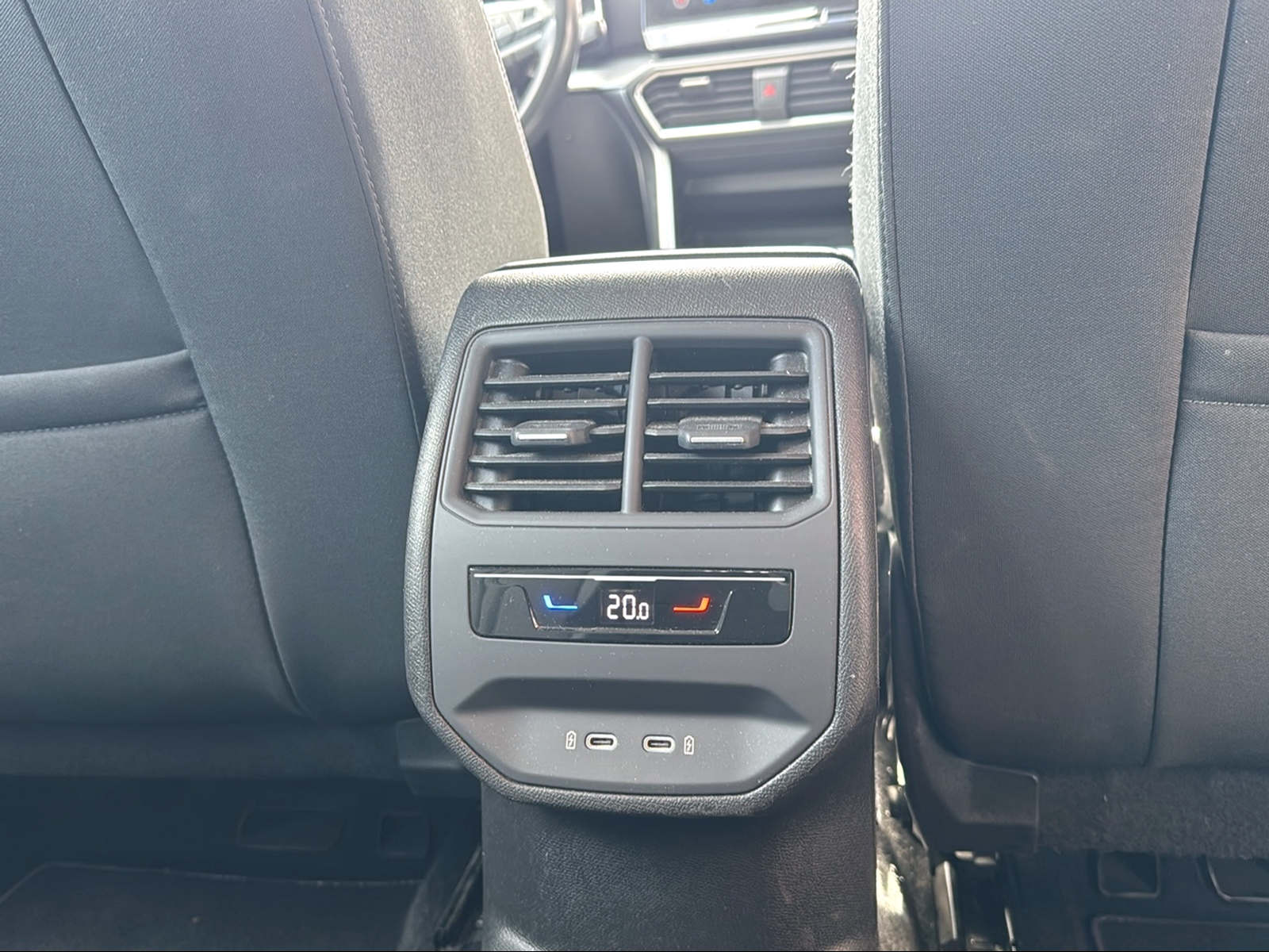 SEAT Leon ST 1.0 eTSI mHEV DSG Style-image-16