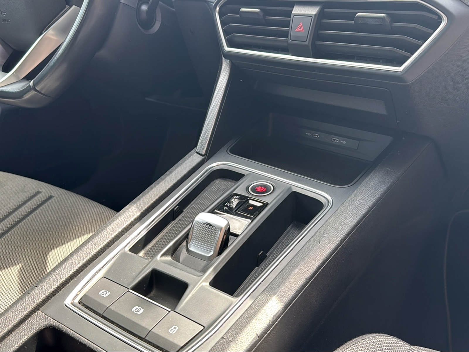SEAT Leon ST 1.0 eTSI mHEV DSG Style-image-14