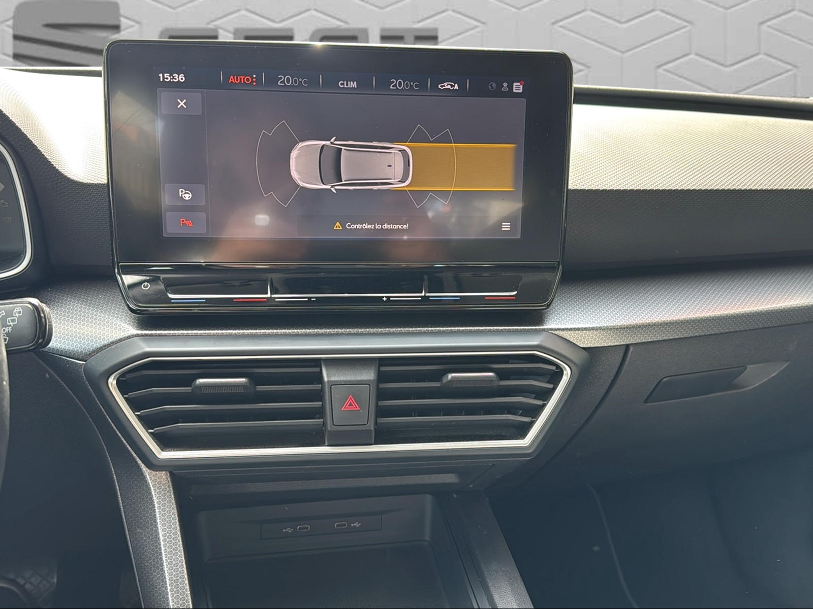 SEAT Leon ST 1.0 eTSI mHEV DSG Style-image-17