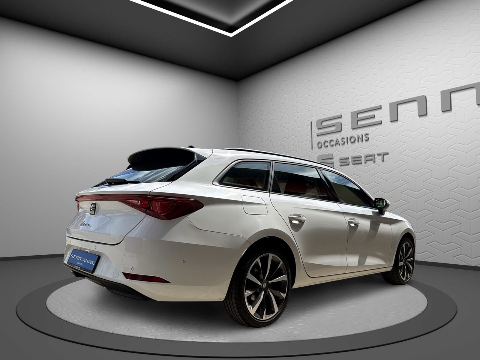 SEAT Leon ST 1.0 eTSI mHEV DSG Style-image-5
