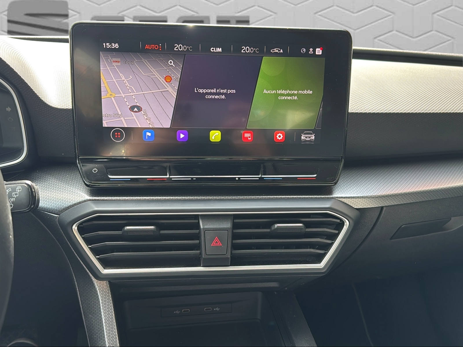 SEAT Leon ST 1.0 eTSI mHEV DSG Style-image-18