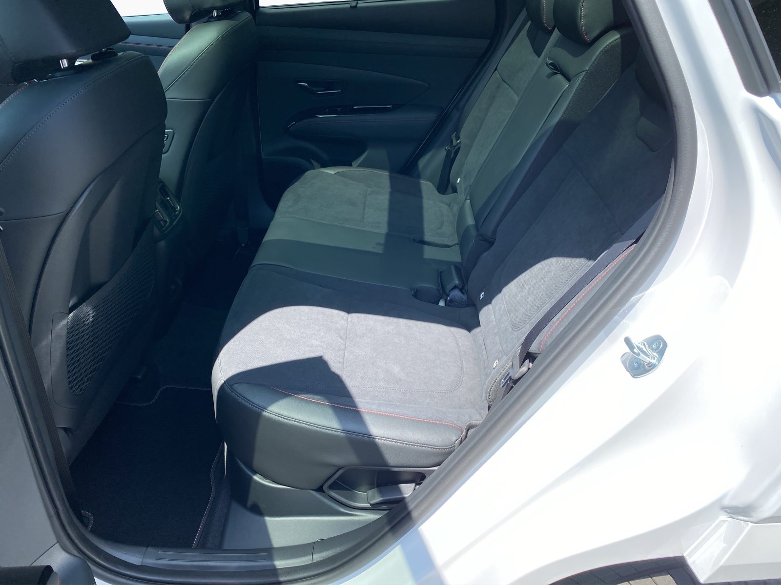 HYUNDAI Tucson 1.6 T-GDi HEV N-Line 4WD-image-10