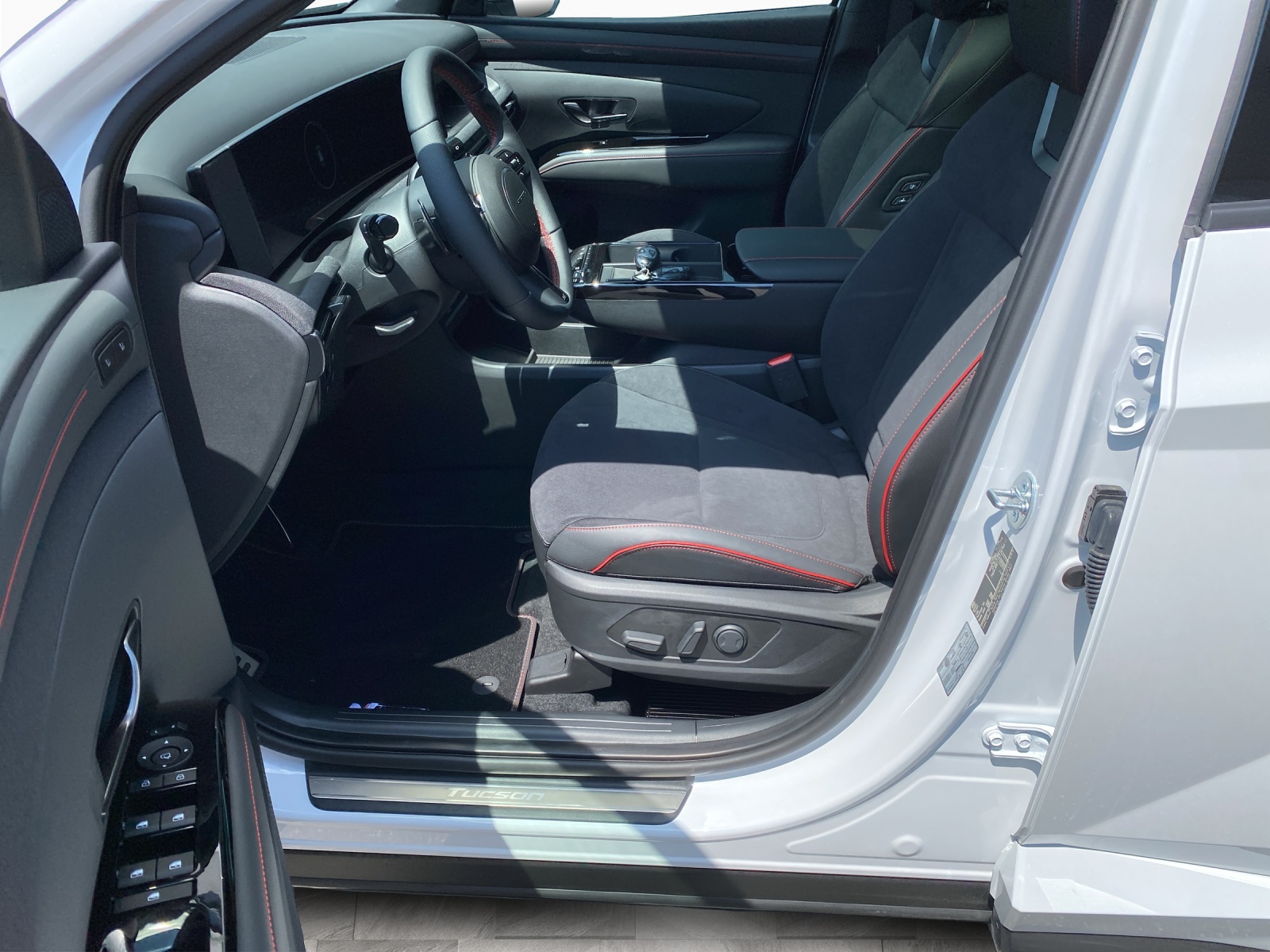HYUNDAI Tucson 1.6 T-GDi HEV N-Line 4WD-image-9